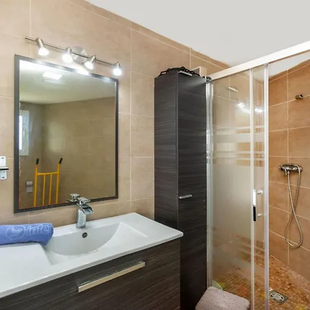 Villa Bayside By Interhome
